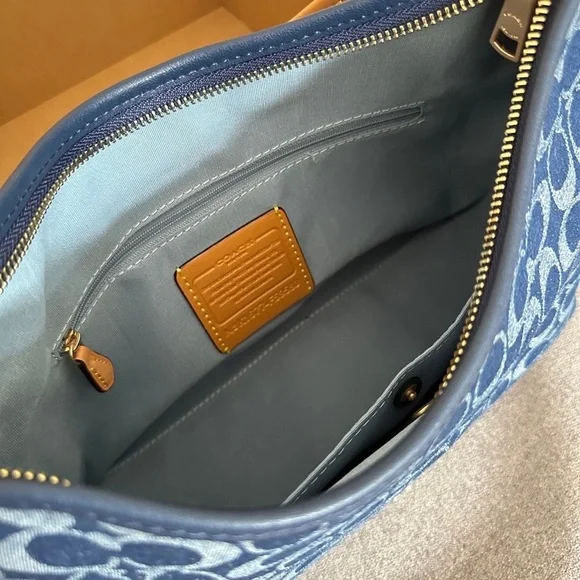 🎩Coach Blue Denim Monogram Shoulder Bag Everyday Crossbody - Picture 8 of 9